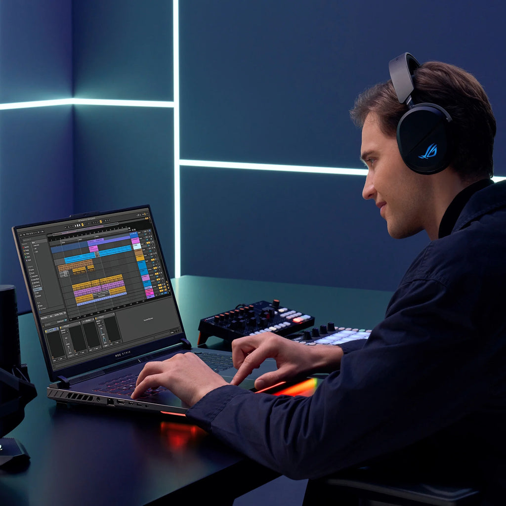 ROG Strix G18 (2025) Gaming Laptop, 18” WQXDA 240Hz AMD Ryzen 9 9955HX, NVIDIA Geforce RTX 5070 8GB VRAM 32GB DDR5-5600 RAM 1TB Pcie Gen 4 SSD Eclipse Gray