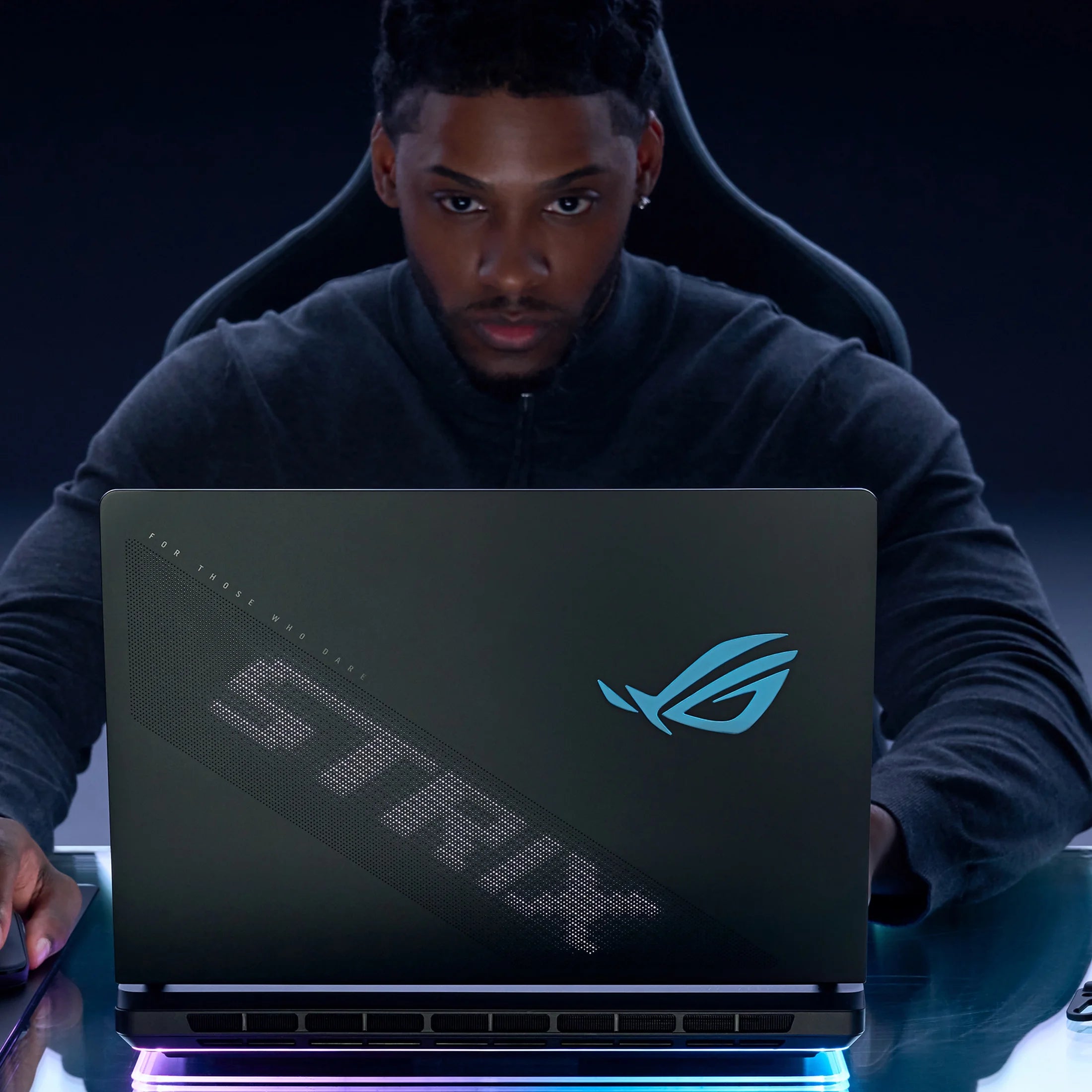 ROG Strix SCAR 16 (2025) Gaming Laptop, 16” ROG Nebula HDR 2.5K 240Hz, NVIDIA RTX 5090, Intel Ultra 9 275HX, 32GB, 2TB SSD, Windows 11 Pro