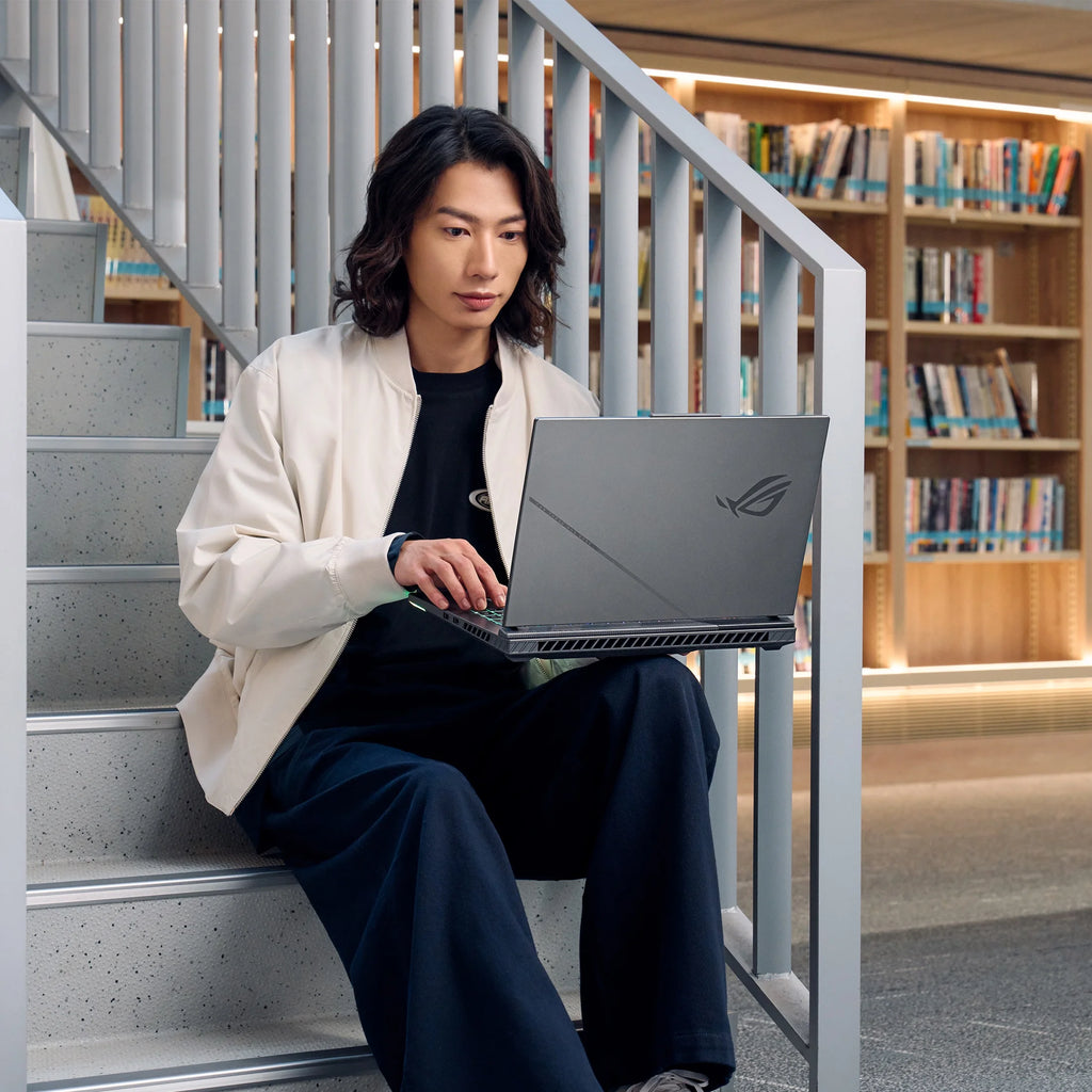 ROG Strix G16 (2025) Gaming Laptop, 16” WUXDA 165Hz/3Ms AMD Ryzen 9 9955HX, NVIDIA Geforce RTX 5060 8GB VRAM 16GB DDR5-5600 RAM 1TB Pcie Gen 4 SSD Eclipse Gray